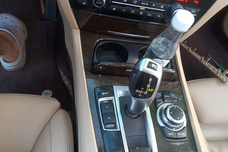 Used BMW 7 Series 2009 740Li Luxury Model Gear Lever