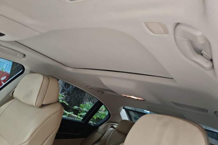 Used BMW 7 Series 2009 740Li Luxury Edition Headliner