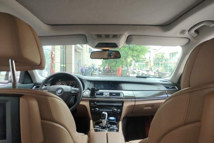 Used BMW 7 Series 2009 740Li Leading Model Headliner