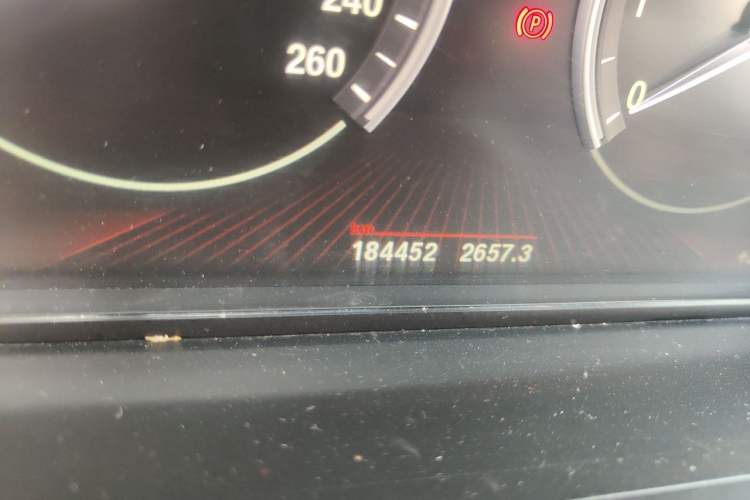 Used BMW 7 Series 2009 740Li Leading Model Odometer Close Up