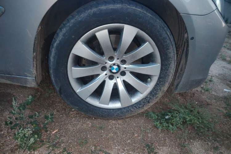 Used BMW 7 Series 2009 740Li Luxury Model Right Front Wheel Hub