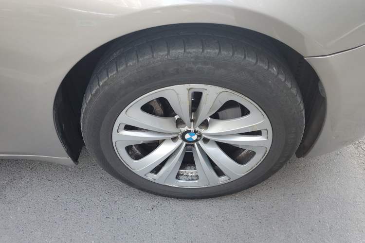 Used BMW 7 Series 2009 730Li Leading Model Right Front Wheel Hub