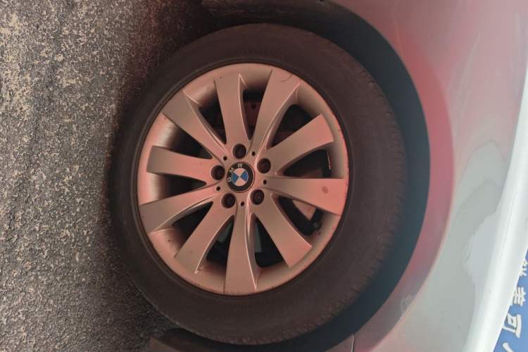 Used BMW 7 Series 2009 740Li Luxury Model Right Front Wheel Hub