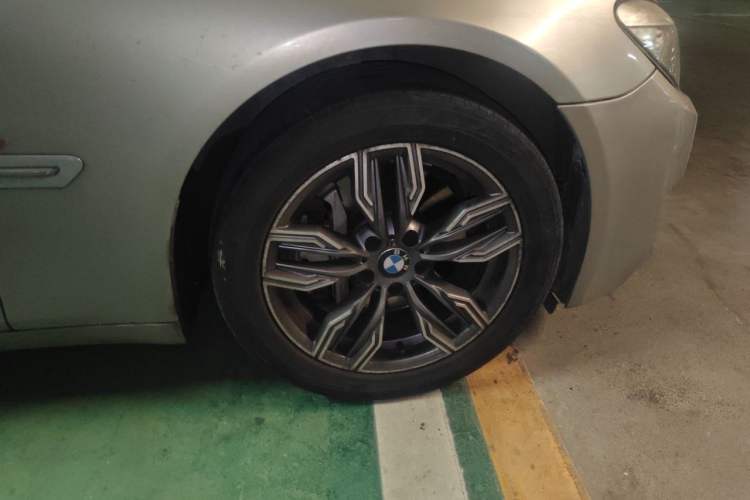Used BMW 7 Series 2009 740Li Leading Model Right Front Wheel Hub
