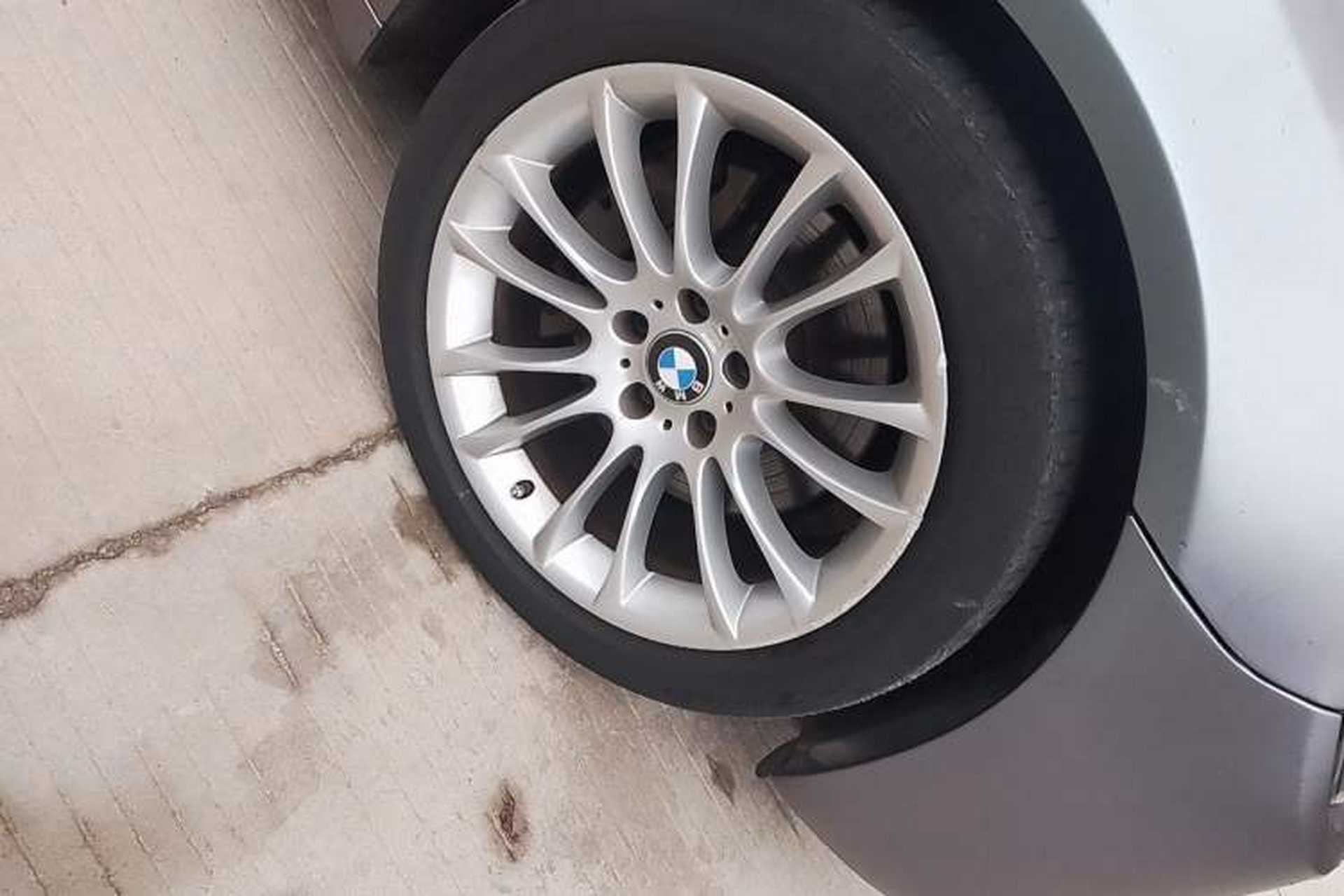 Used BMW 7 Series 2009 740Li Luxury Edition Right Front Wheel Hub