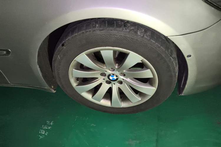Used BMW 7 Series 2009 740Li Luxury Model Right Front Wheel Hub
