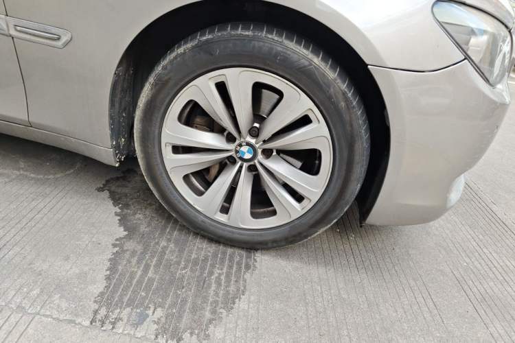 Used BMW 7 Series 2009 730Li Luxury Model Right Front Wheel Hub