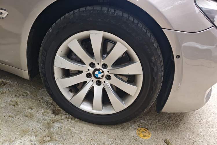 Used BMW 7 Series 2009 740Li Luxury Edition Right Front Wheel Hub