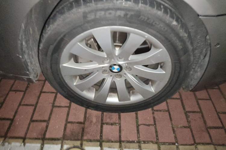 Used BMW 7 Series 2009 740Li Leading Model Right Front Wheel Hub