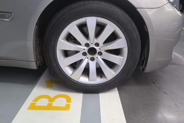 Used BMW 7 Series 2009 740Li Leading Model Right Front Wheel Hub