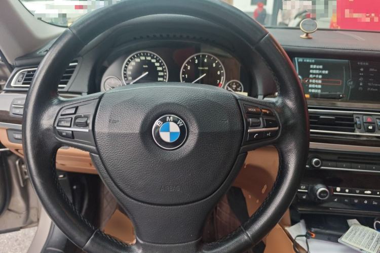 Used BMW 7 Series 2009 740Li Luxury Model Steering Wheel