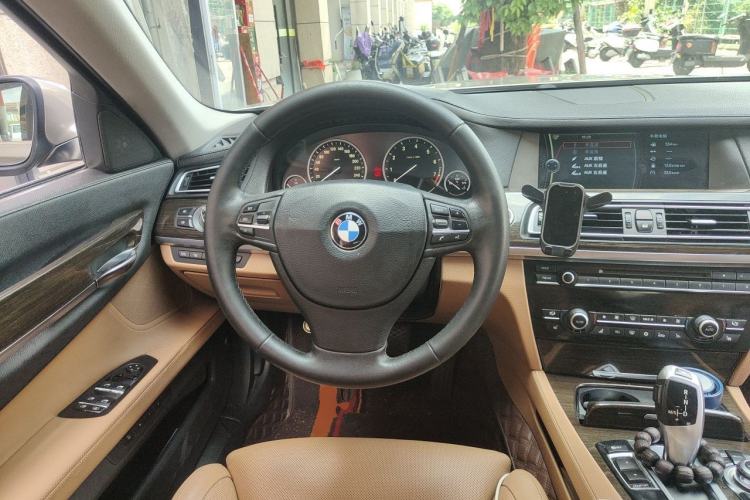 Used BMW 7 Series 2009 740Li Leading Model Steering Wheel