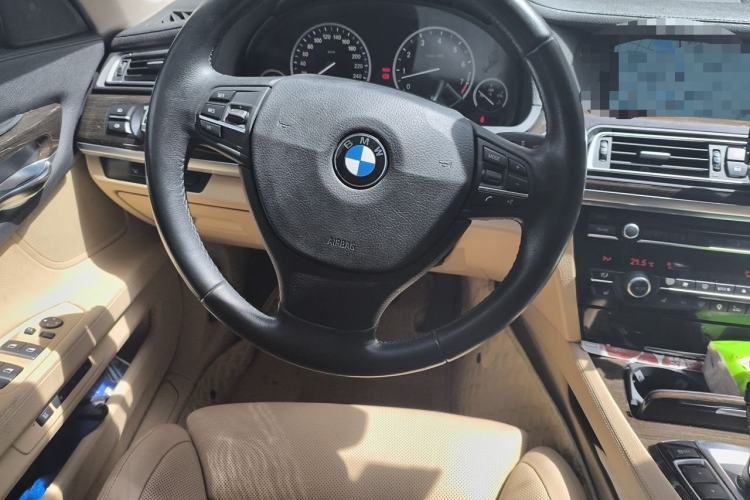 Used BMW 7 Series 2009 740Li Luxury Model Steering Wheel