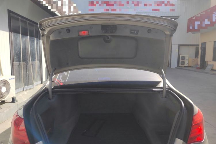 Used BMW 7 Series 2009 730Li Luxury Model Trunk