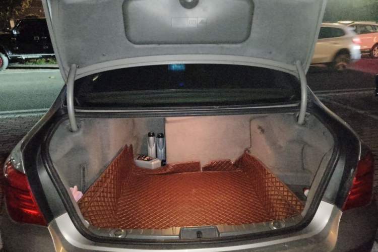 Used BMW 7 Series 2009 740Li Leading Model Trunk