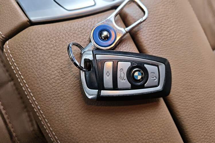 Used BMW 7 Series 2009 740Li Luxury Model Vehicle Key
