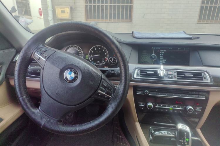 Used BMW 7 Series 2009 730Li Luxury Model Steering Wheel