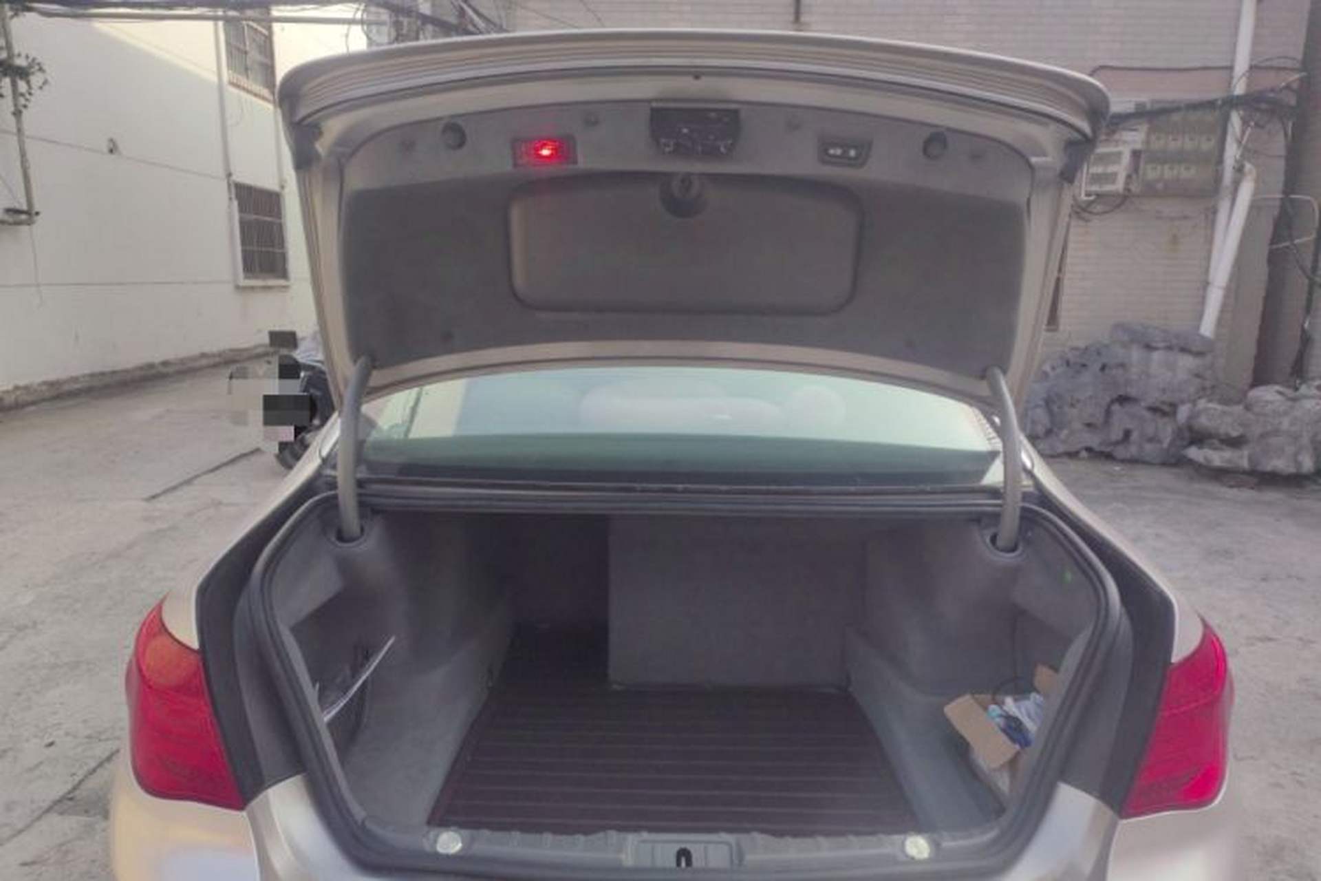 Used BMW 7 Series 2009 730Li Luxury Model Trunk
