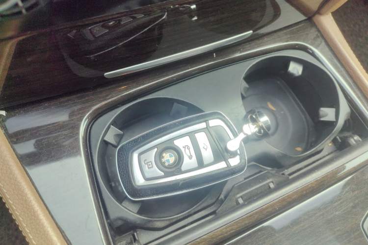 Used BMW 7 Series 2009 730Li Luxury Model Vehicle Key