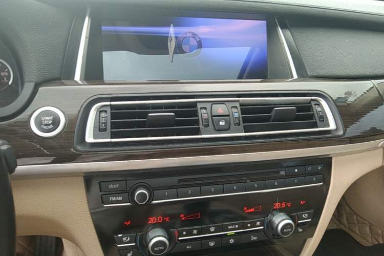 Used BMW 7 Series 2009 730Li Leading Model Audio And AC Panel