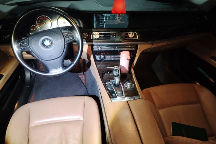 Used BMW 7 Series 2009 740Li Leading Model Center Console