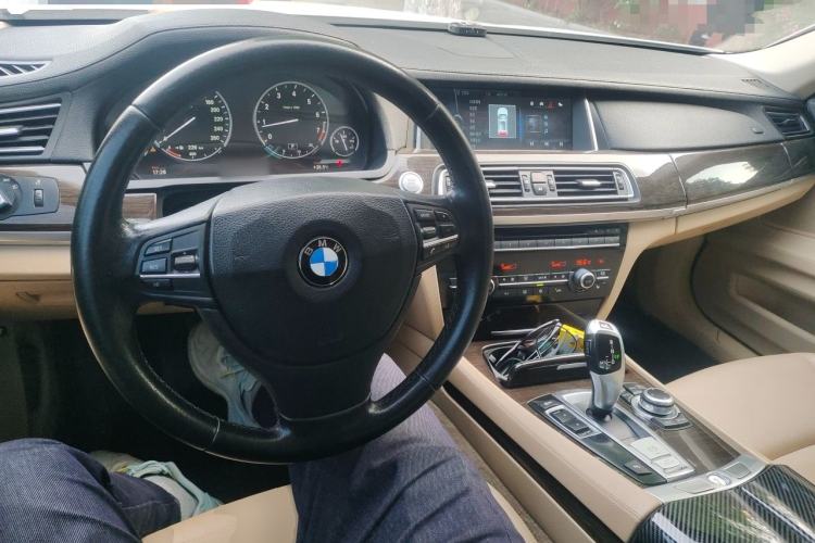 Used BMW 7 Series 2009 730Li Leading Model Center Console