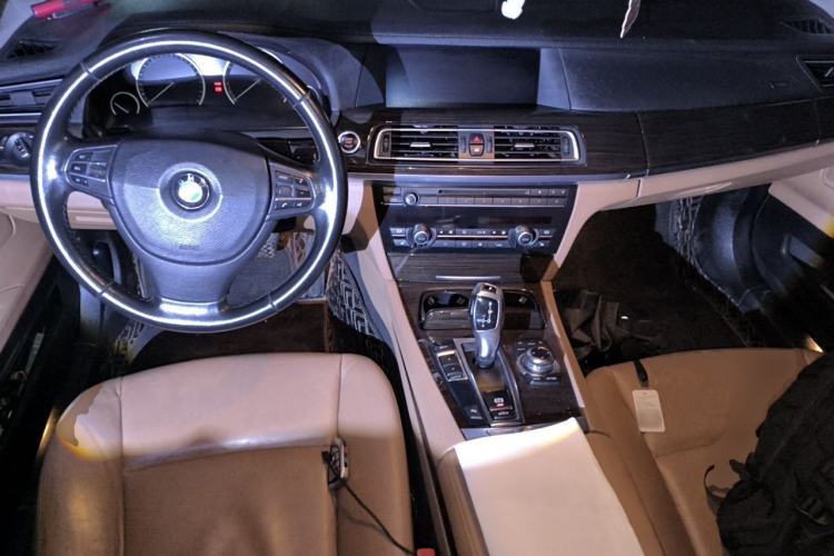 Used BMW 7 Series 2009 740Li Leading Model Center Console