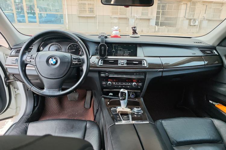 Used BMW 7 Series 2009 730Li Leading Model Center Console