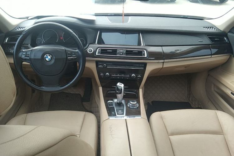 Used BMW 7 Series 2009 730Li Leading Model Center Console