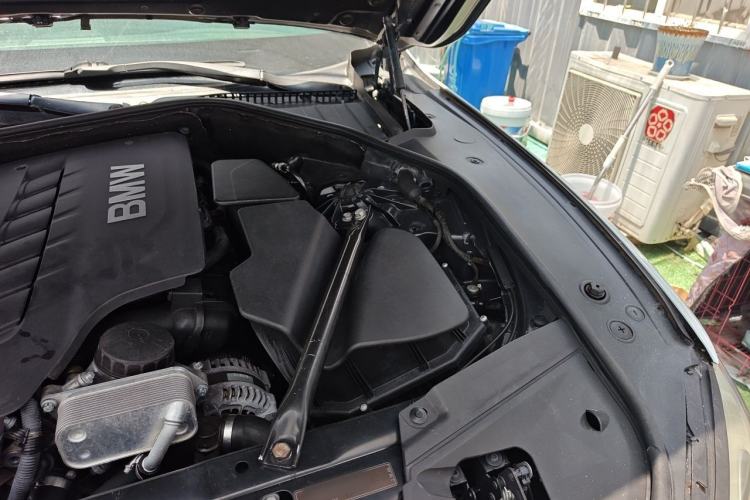 Used BMW 7 Series 2009 730Li Leading Model Engine Bay Left