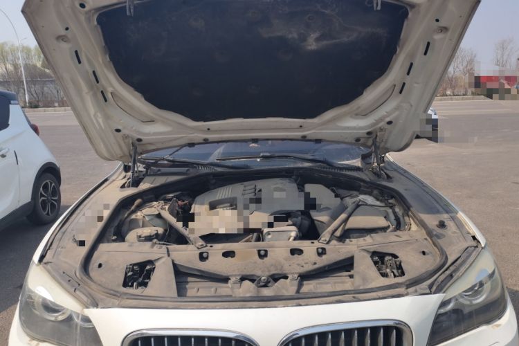 Used BMW 7 Series 2009 730Li Leading Model Engine Bay