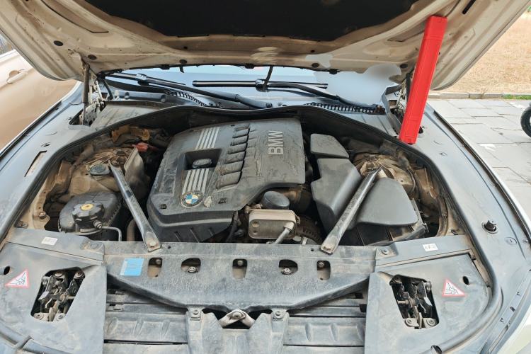 Used BMW 7 Series 2009 730Li Leading Model Engine Bay