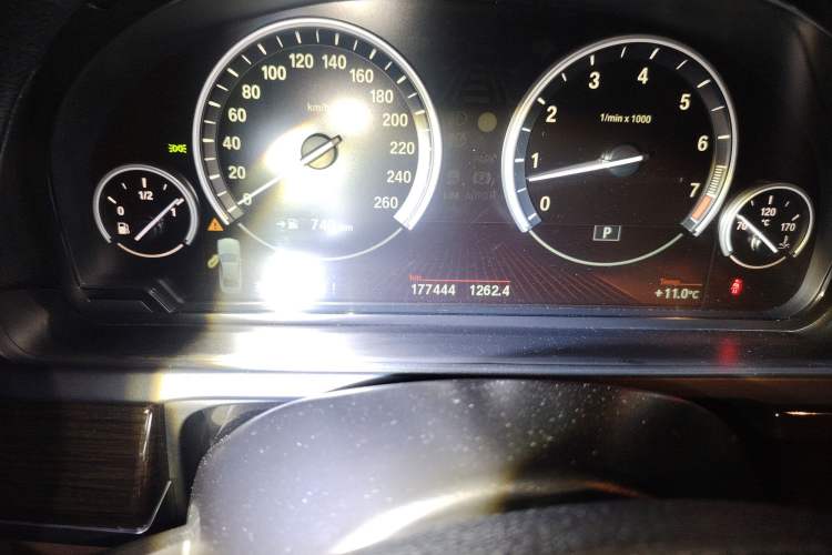 Used BMW 7 Series 2009 740Li Leading Model Odometer Close Up
