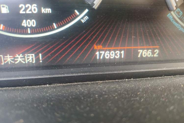 Used BMW 7 Series 2009 730Li Leading Model Odometer Close Up