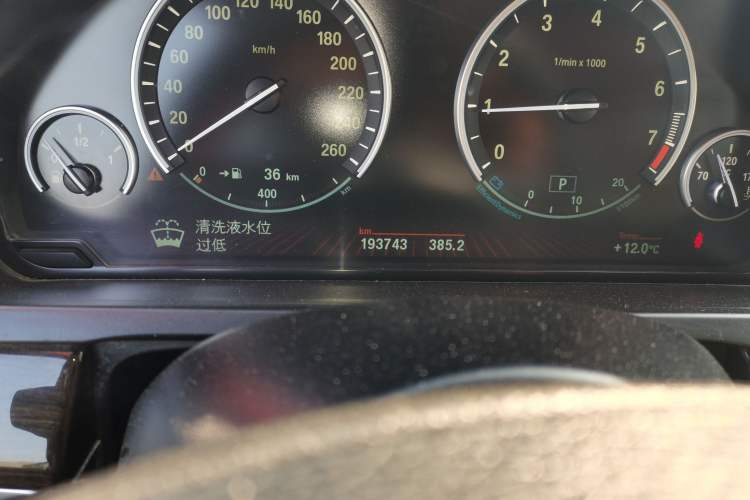 Used BMW 7 Series 2009 730Li Leading Model Odometer Close Up