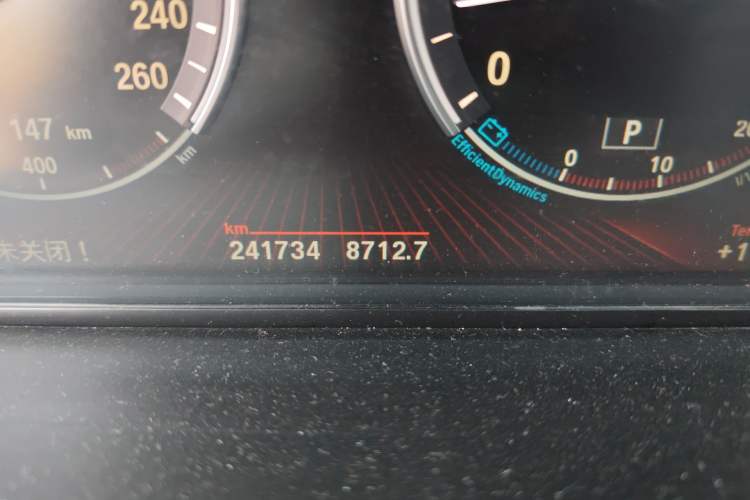 Used BMW 7 Series 2009 730Li Leading Model Odometer Close Up