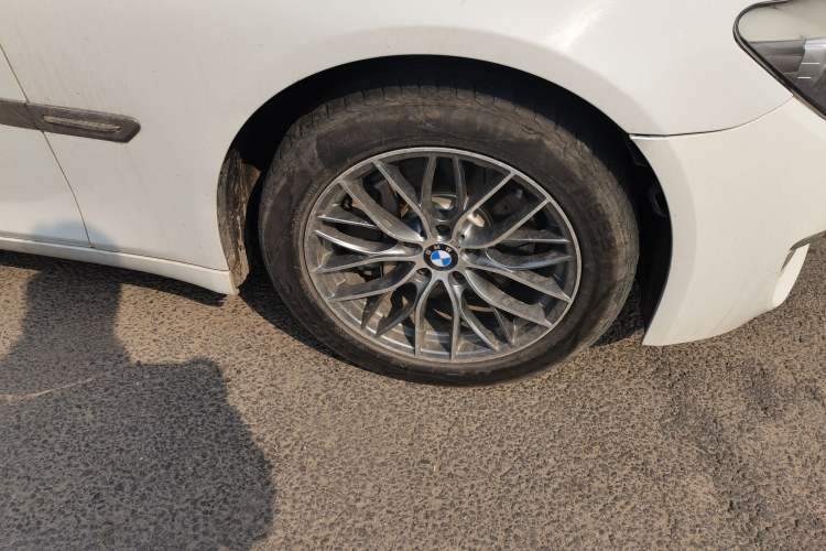 Used BMW 7 Series 2009 730Li Leading Model Right Front Wheel Hub