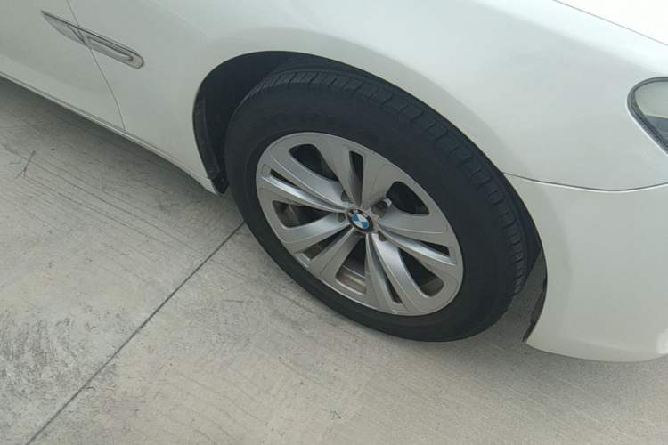 Used BMW 7 Series 2009 730Li Leading Model Right Front Wheel Hub