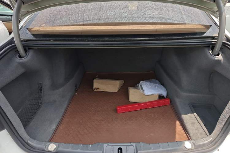 Used BMW 7 Series 2009 730Li Leading Model Trunk