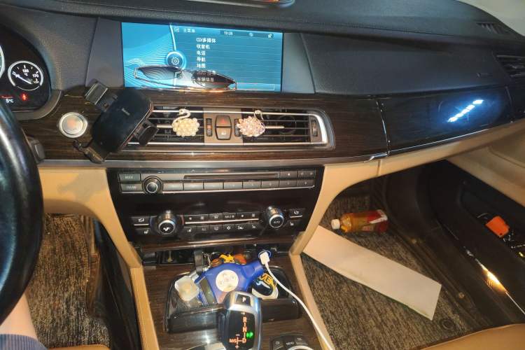 Used BMW 7 Series 2009 730Li Luxury Model Audio And AC Panel