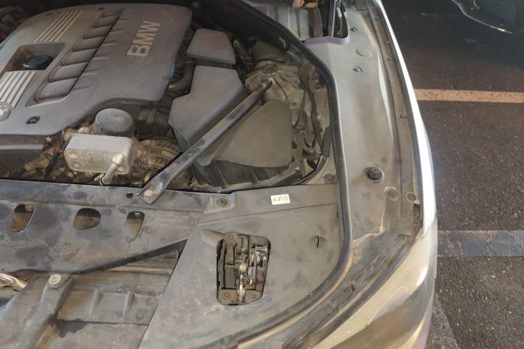 Used BMW 7 Series 2009 730Li Luxury Model Engine Bay Left