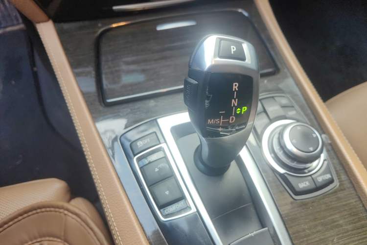 Used BMW 7 Series 2009 740Li Luxury Model Gear Lever