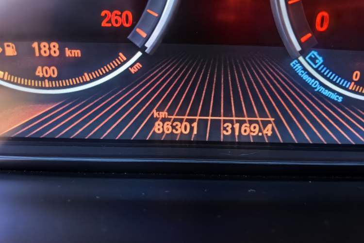 Used BMW 7 Series 2009 740Li Leading Model Odometer Close Up