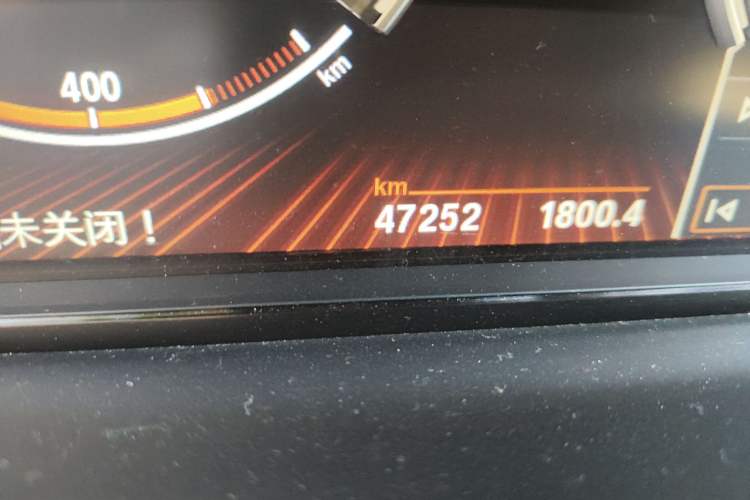 Used BMW 7 Series 2009 740Li Leading Model Odometer Close Up