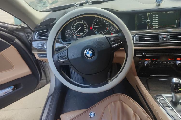 Used BMW 7 Series 2009 740Li Luxury Model Steering Wheel
