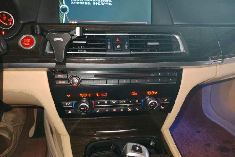 Used BMW 7 Series 2010 750Li Audio And AC Panel