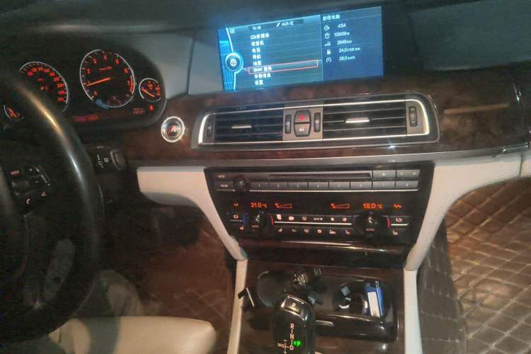 Used BMW 7 Series 2010 760Li Audio And AC Panel