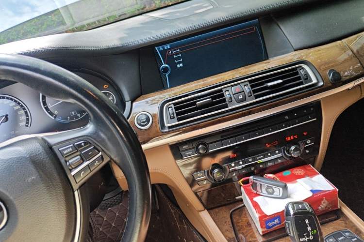 Used BMW 7 Series 2010 760Li Audio And AC Panel
