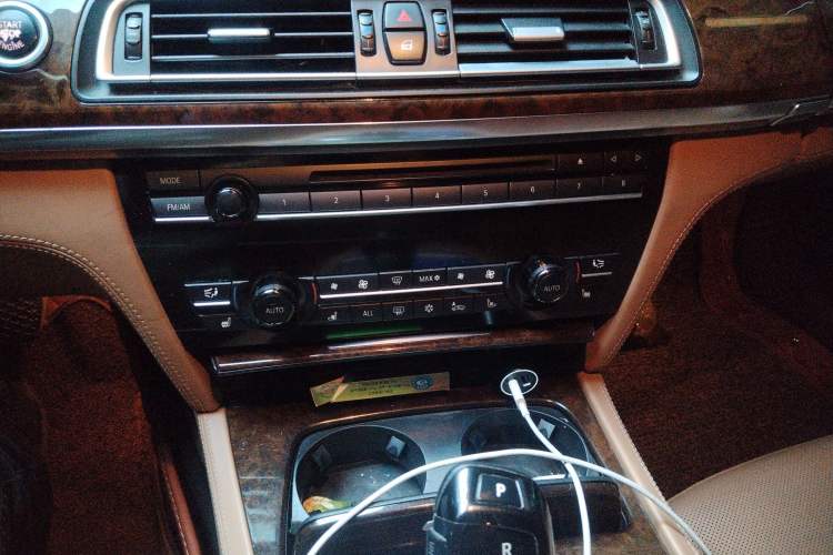 Used BMW 7 Series 2010 760Li Audio And AC Panel