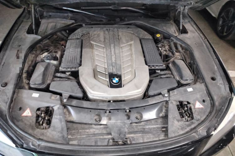 Used BMW 7 Series 2010 760Li Engine Bay